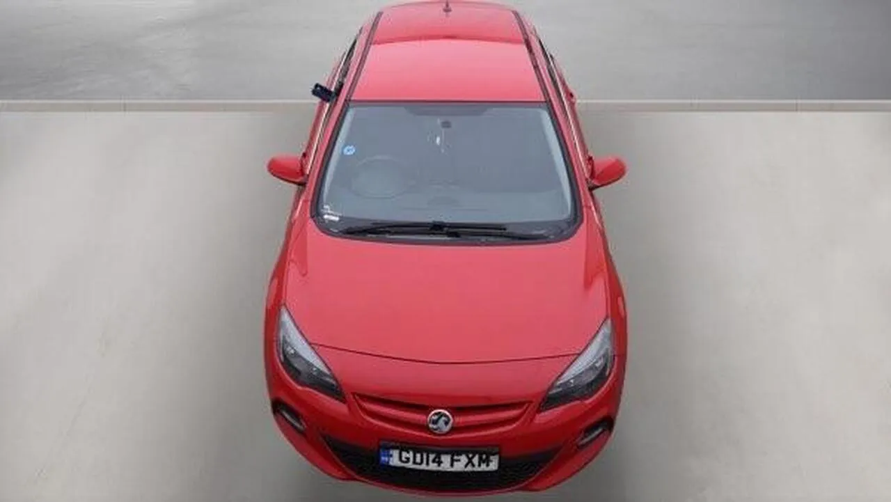 Vauxhall Astra 2014 photo 2
