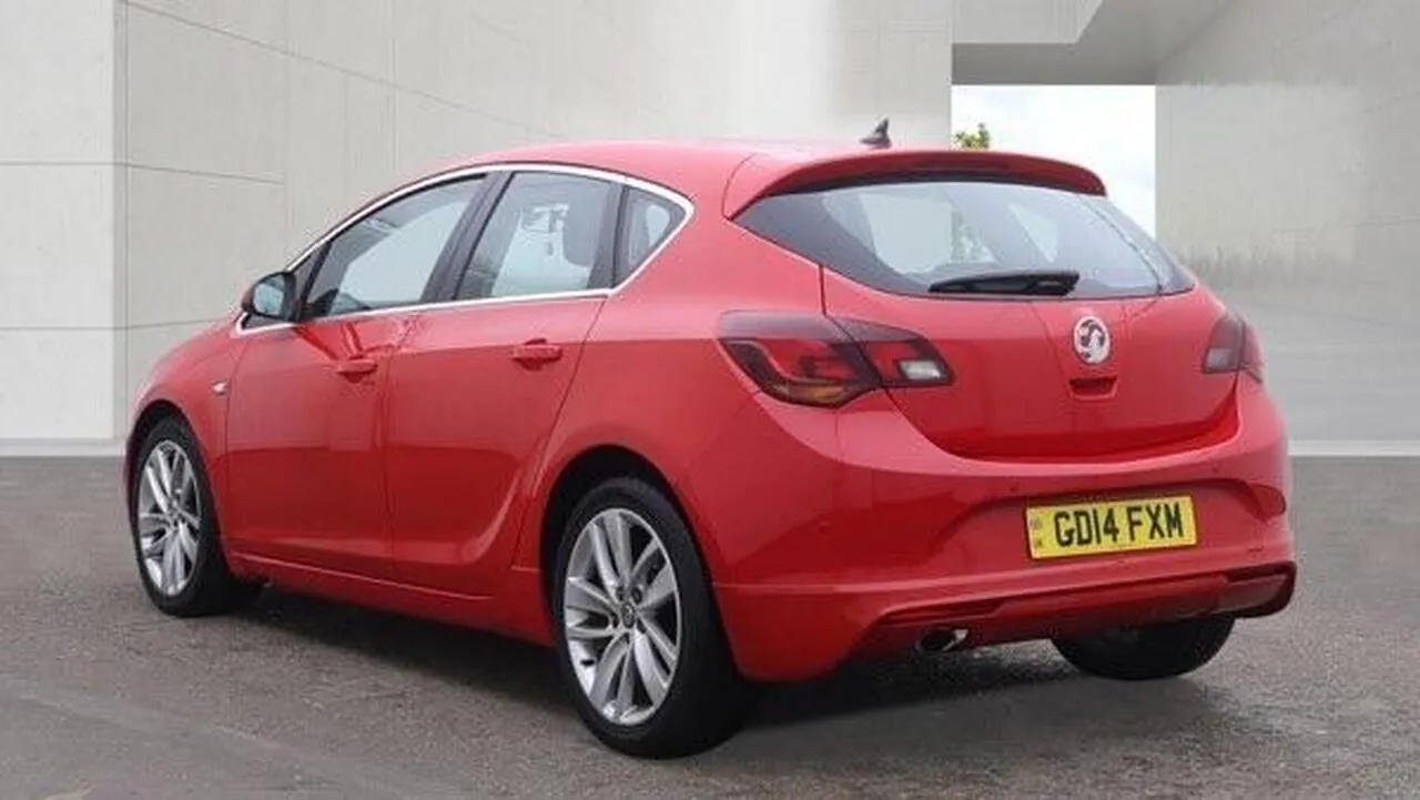 Vauxhall Astra 2014 photo 5