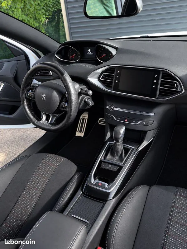 Peugeot 308 2018 photo 3