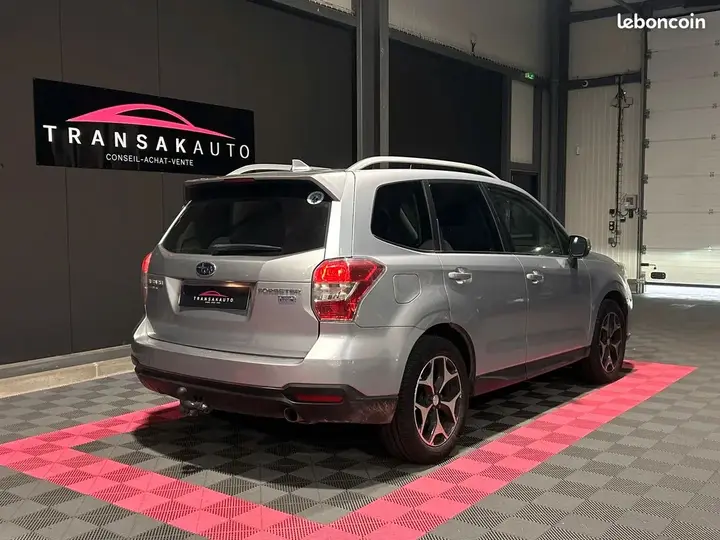 Subaru Forester 2015 photo 3