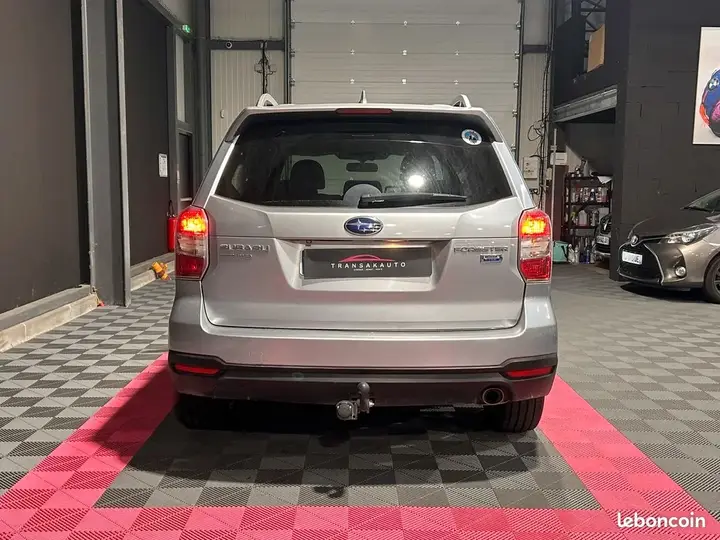 Subaru Forester 2015 photo 4