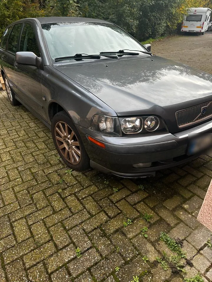 Volvo V40