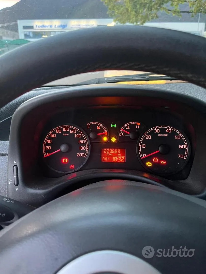 Fiat Punto 2005 photo 4