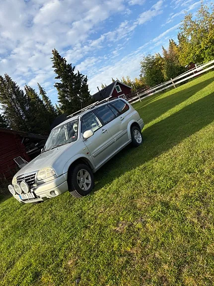 Suzuki Grand Vitara 2003 photo 2