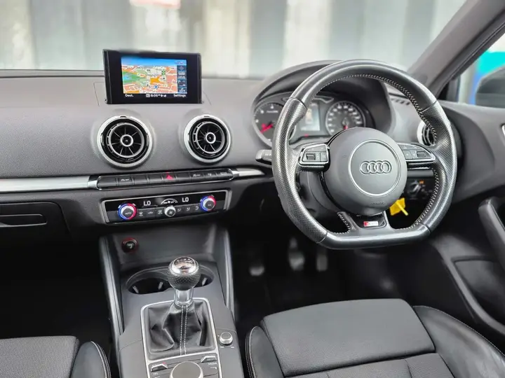 Audi A3 2015 photo 2
