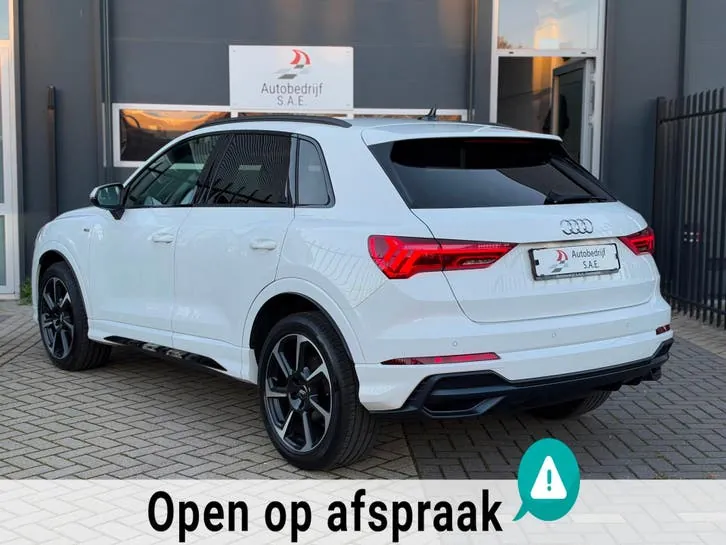 Audi Q3 2019 photo 3
