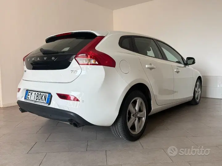 Volvo V40 2015 photo 4