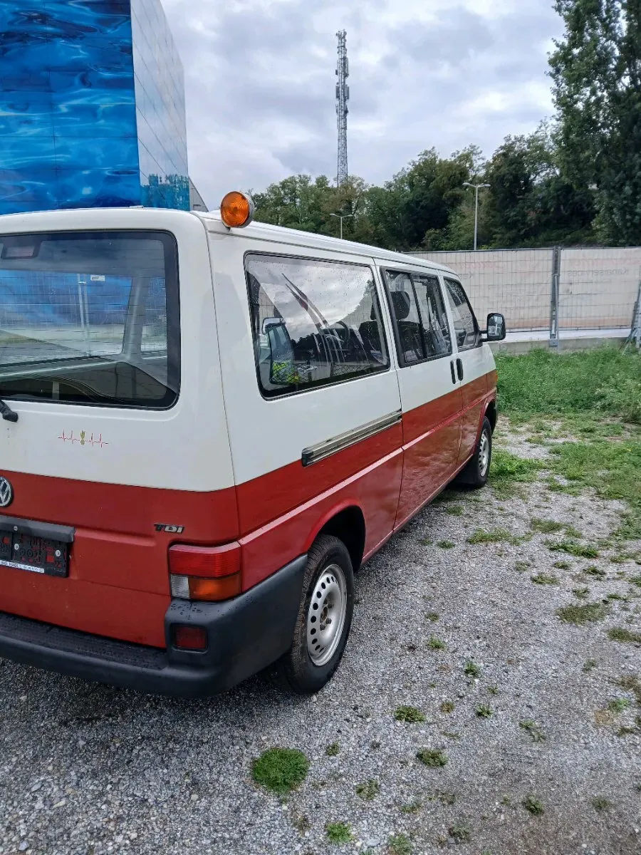 Volkswagen T4 2000 photo 3