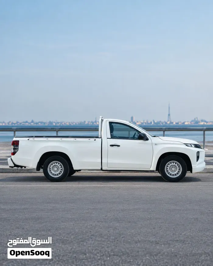 Mitsubishi L200 2022 photo 2