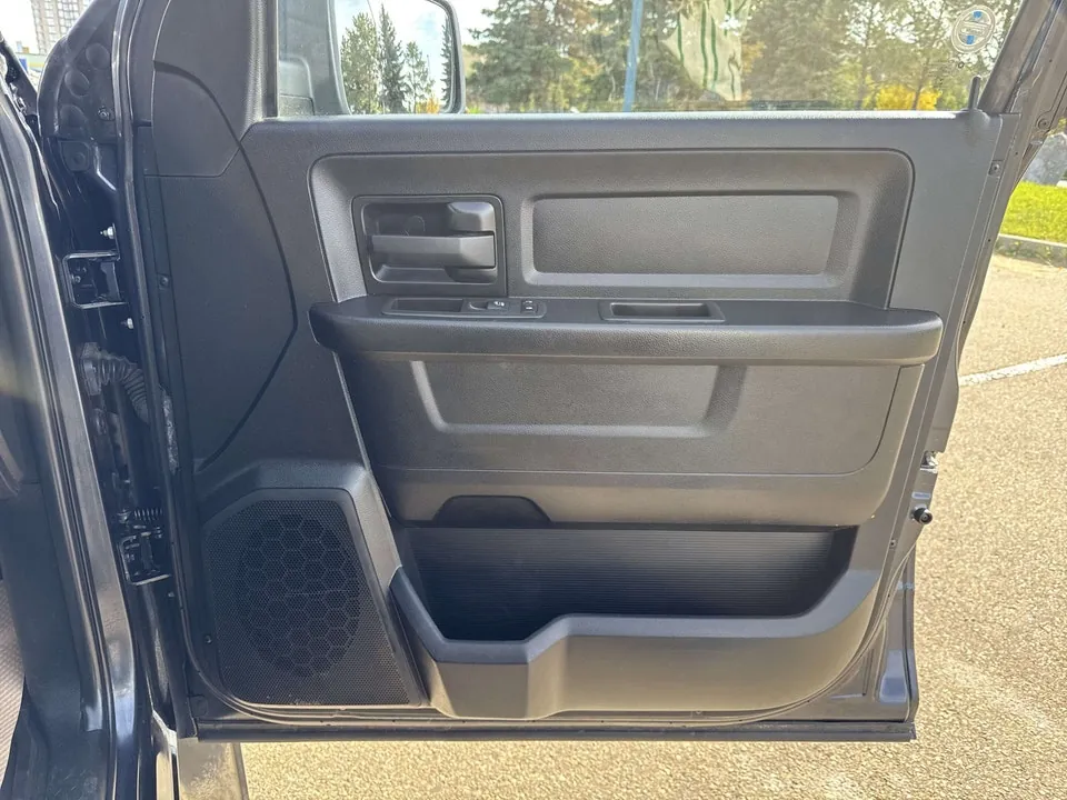 Ram 1500 Express 2021 photo 2