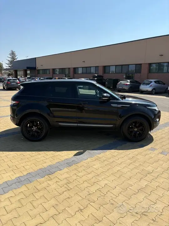 Land Rover Evoque 2012 photo 2