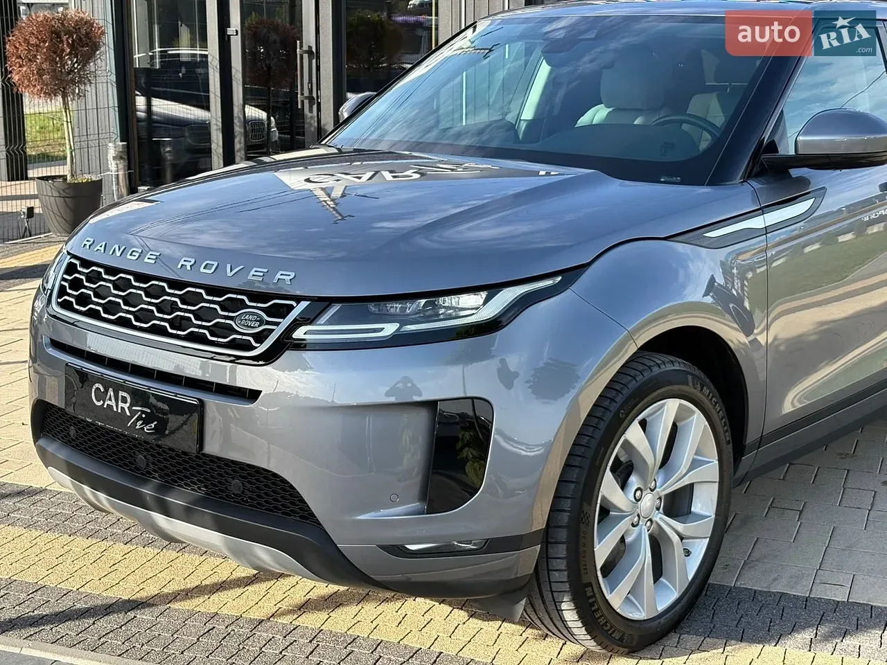 Land Rover Range Rover Evoque 2019 photo 2