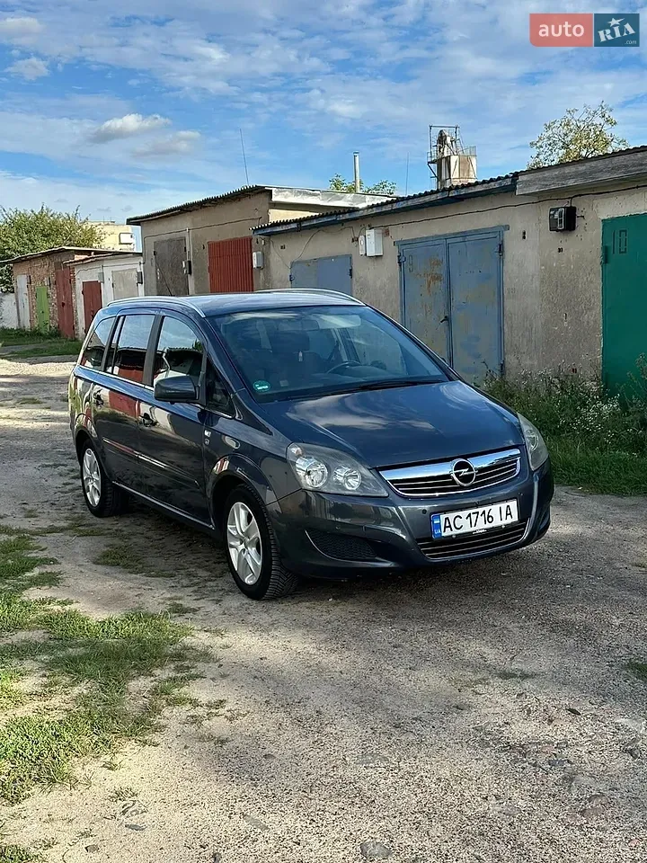 Opel Zafira 2010 photo 5