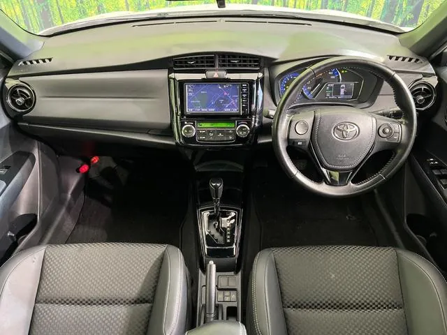 Toyota Corolla Fielder 2016 photo 2
