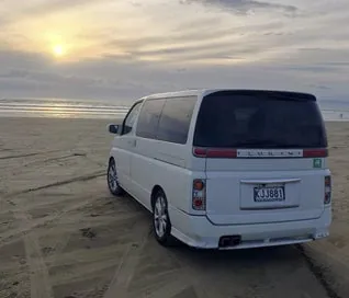 Nissan Elgrand 2005 photo 3