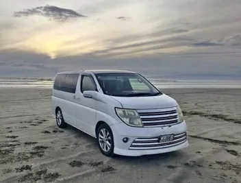 Nissan Elgrand 2005 photo 2