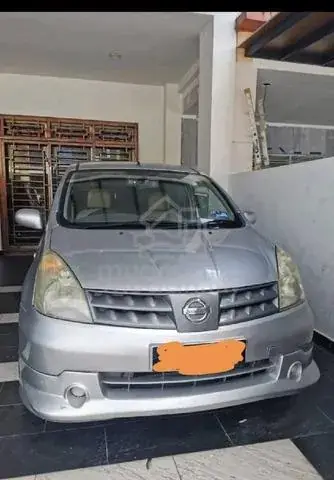 Nissan Grand Livina