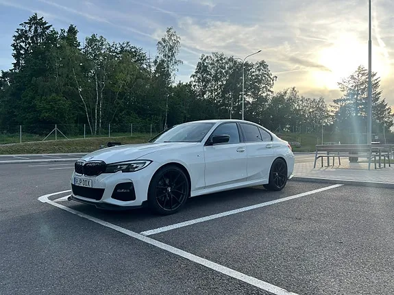 BMW 320I 2020 photo 3