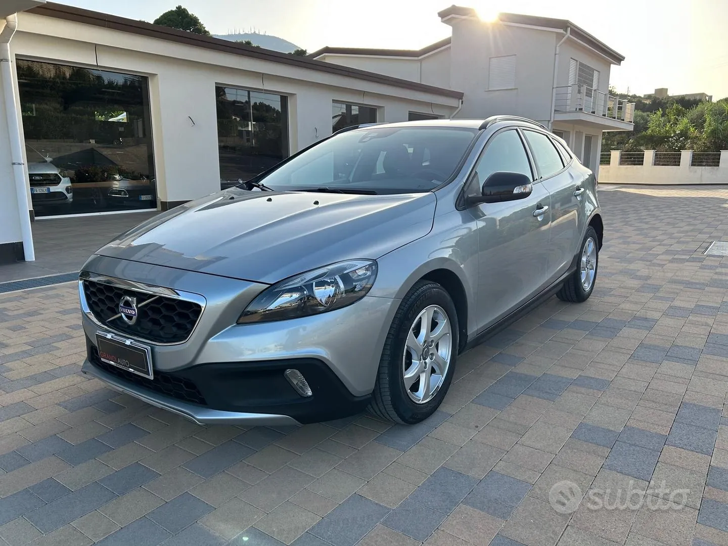 Volvo V40