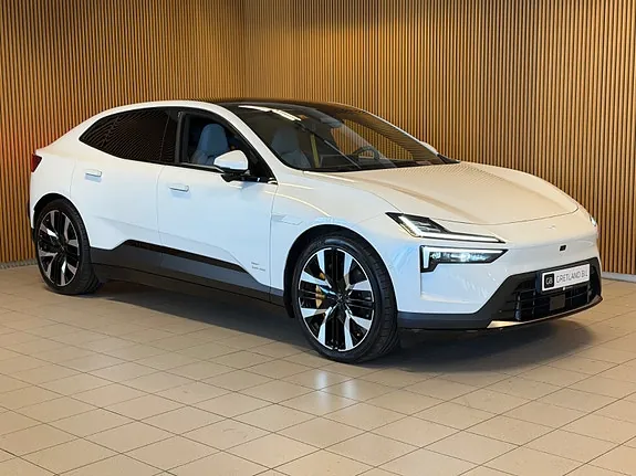 Polestar 4 2025 photo 2