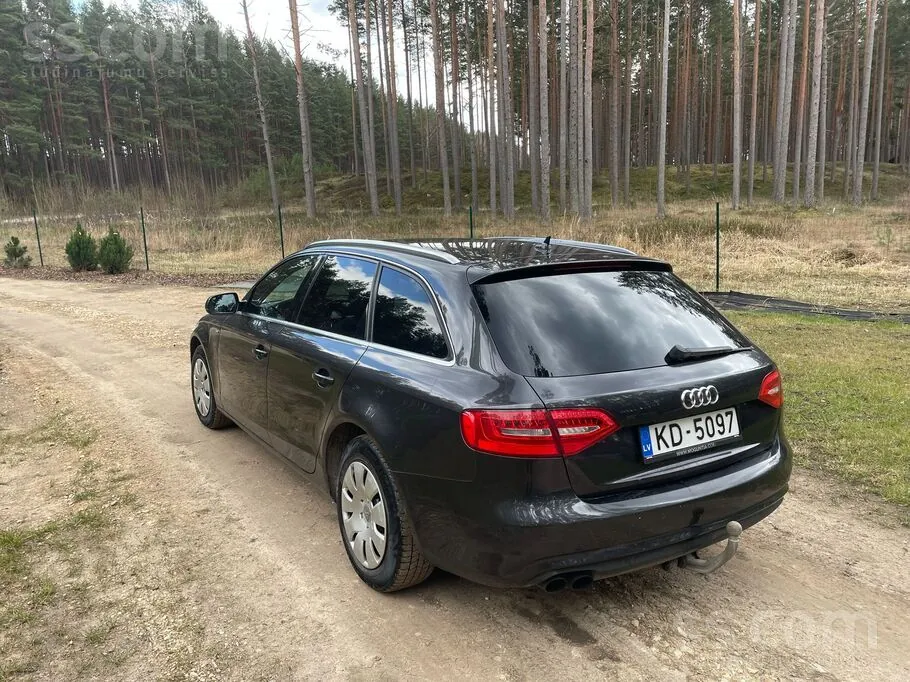 Audi A4 2012 photo 3