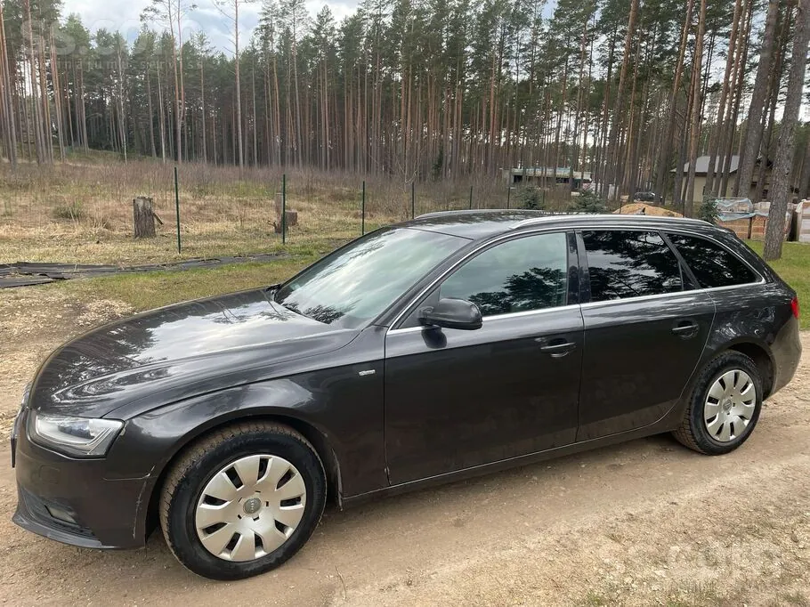 Audi A4 2012 photo 2