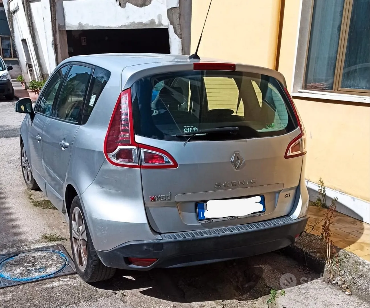 Renault Scenic 2011 photo 4