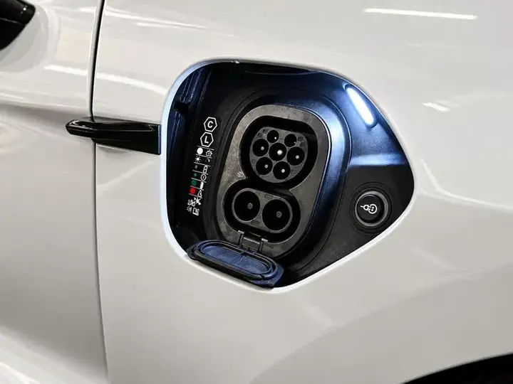 Porsche Taycan Sport Turismo 2024 photo 3