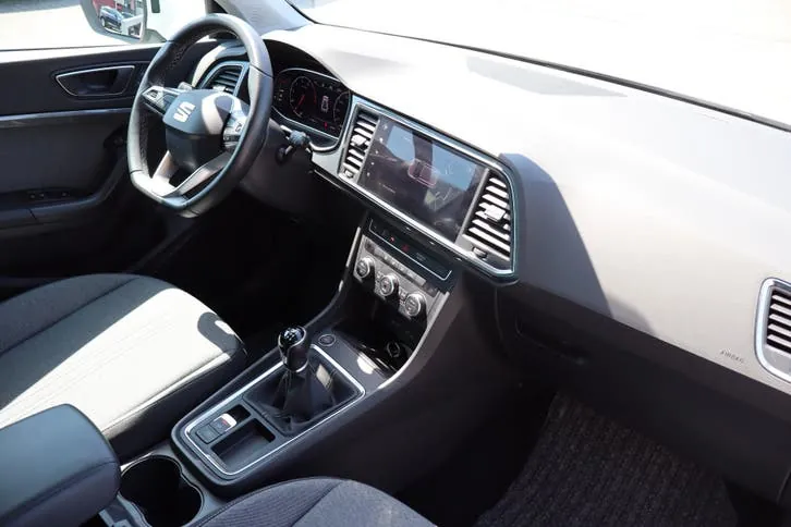 Seat Ateca 2023 photo 2
