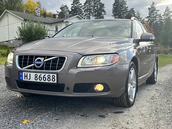 Volvo V70 2010 photo 5