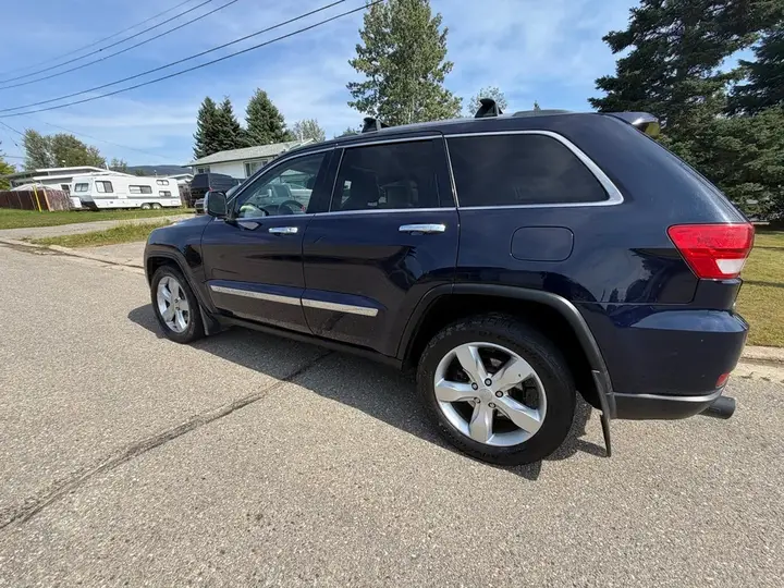 Jeep Grand Cherokee 2012 photo 3