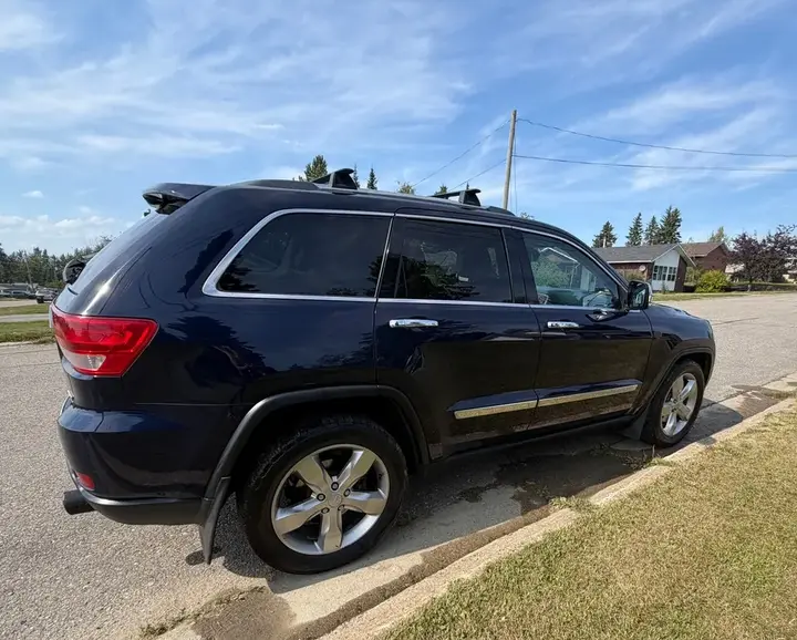Jeep Grand Cherokee 2012 photo 2