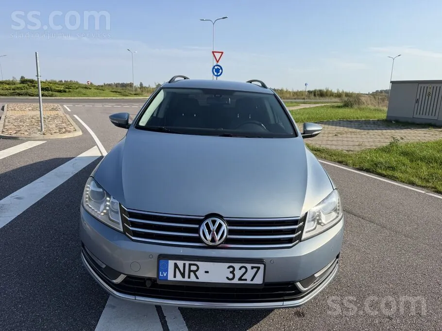 Volkswagen Passat 2011 photo 5