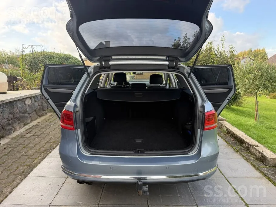 Volkswagen Passat 2011 photo 4