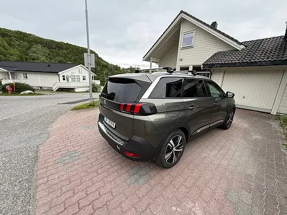 Peugeot 5008 2018 photo 5