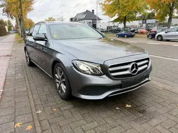 Mercedes-Benz E220 2018 photo 3