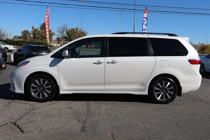 Toyota Sienna 2020 photo 4