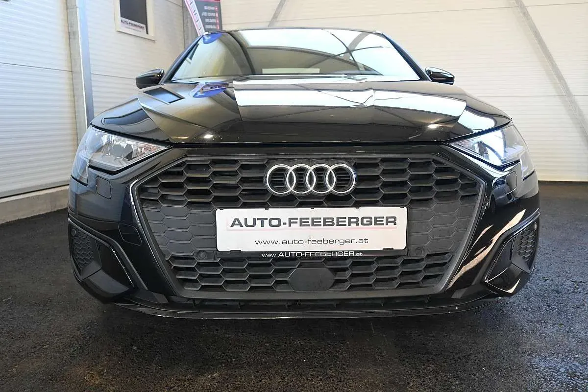 Audi A3 2022 photo 2