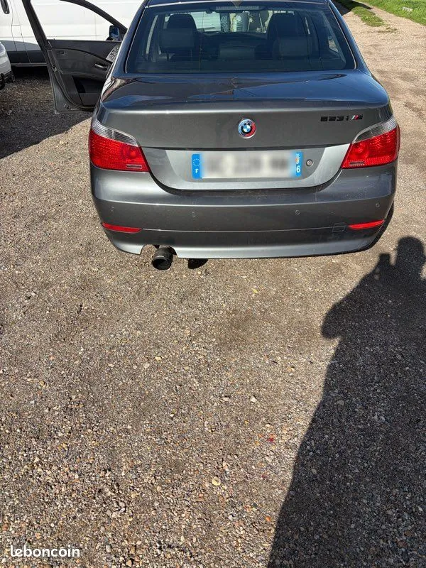 BMW 5 Series 2005 photo 2