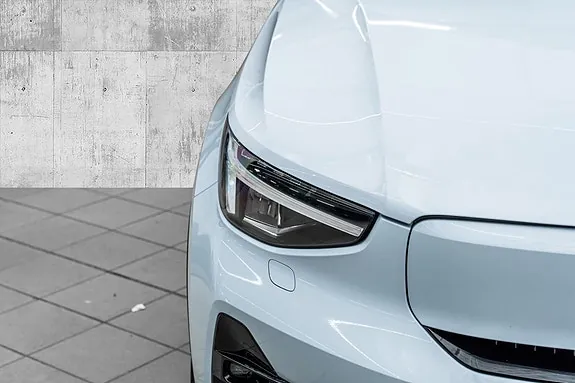 Volvo Ex40 2025 photo 4