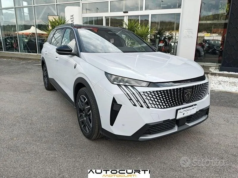 Peugeot 5008 2024 photo 3
