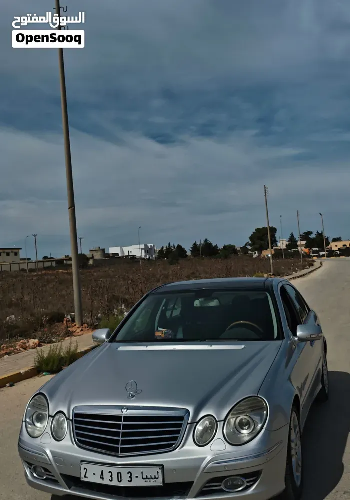 Mercedes-Benz E-Class 2009 photo 4