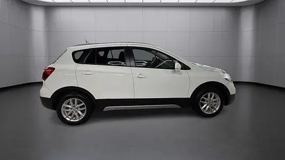 Suzuki S-Cross 2016 photo 4
