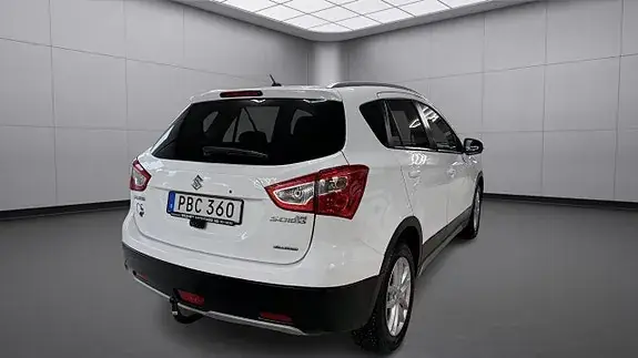 Suzuki S-Cross 2016 photo 5