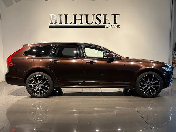 Volvo V90 Cross Country 2018 photo 2
