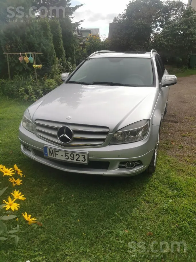 Mercedes-Benz C220