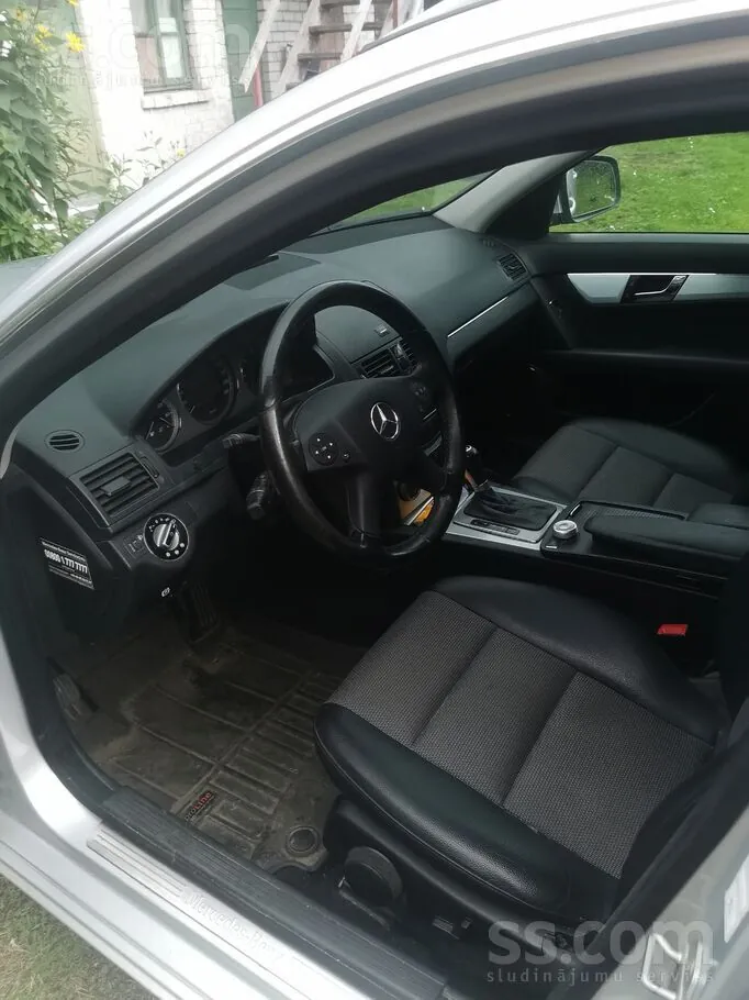 Mercedes-Benz C220 2008 photo 4