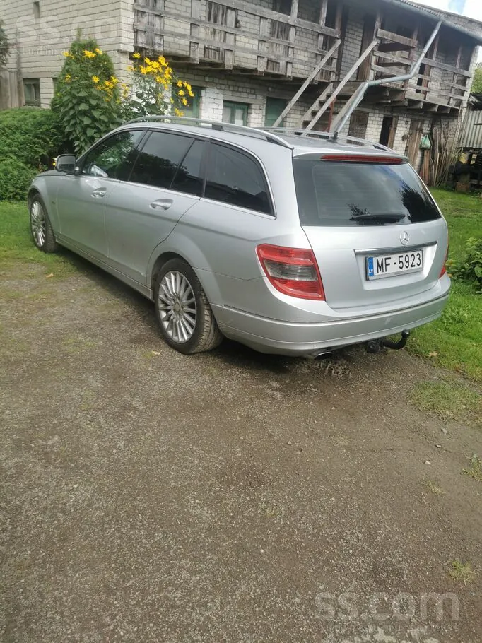 Mercedes-Benz C220 2008 photo 2
