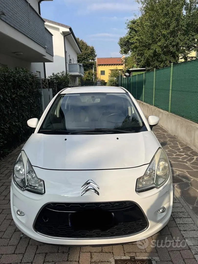 Citroen C3 2012 photo 2