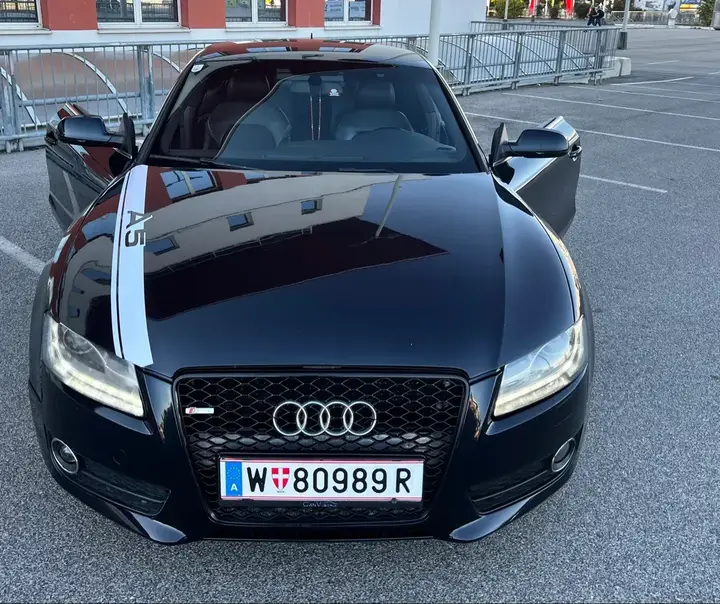 Audi A5 2009 photo 2